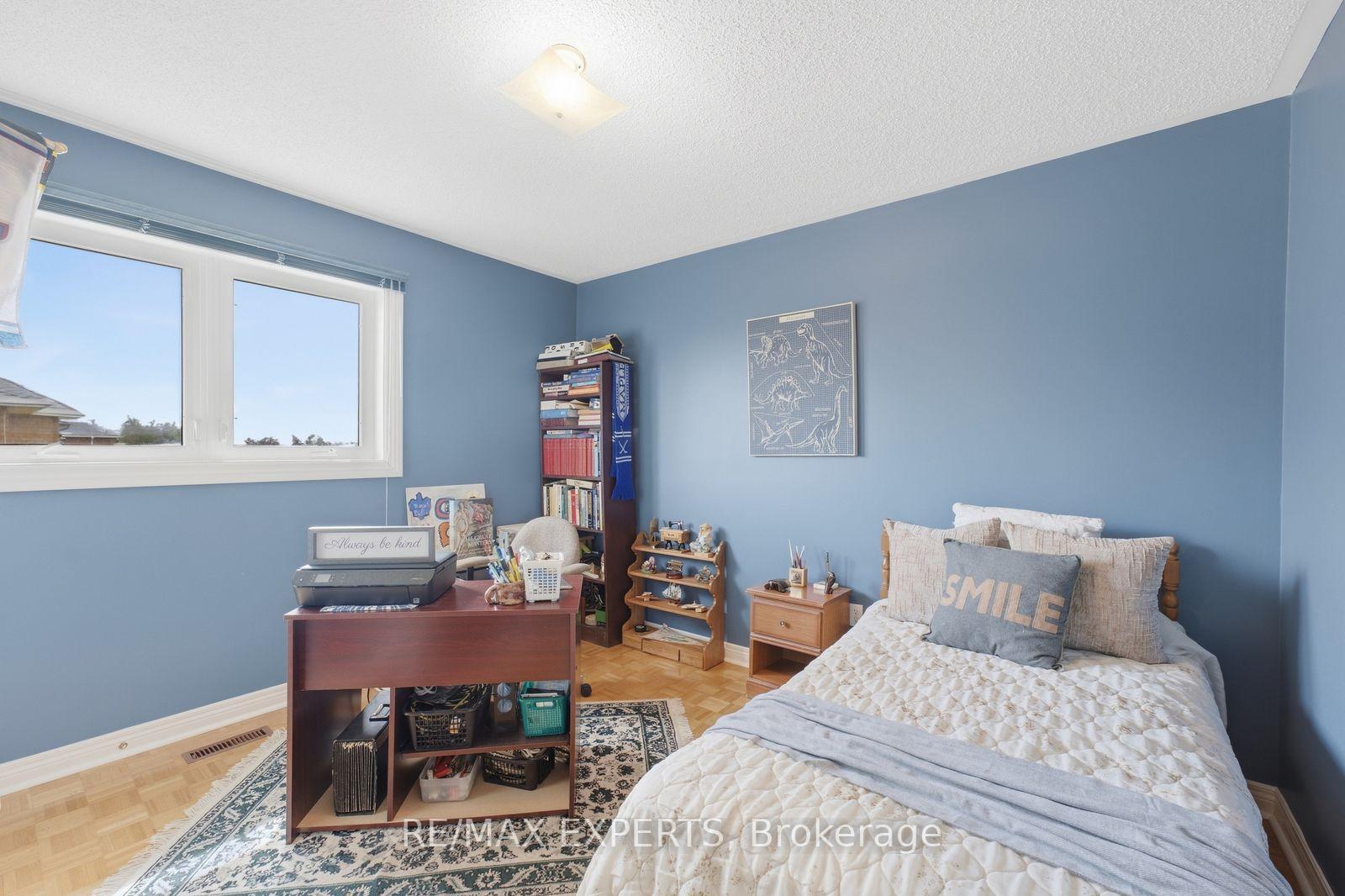 Photo 22 of 337 Forest Drive, Vaughan, West Woodbridge — HOMEH
