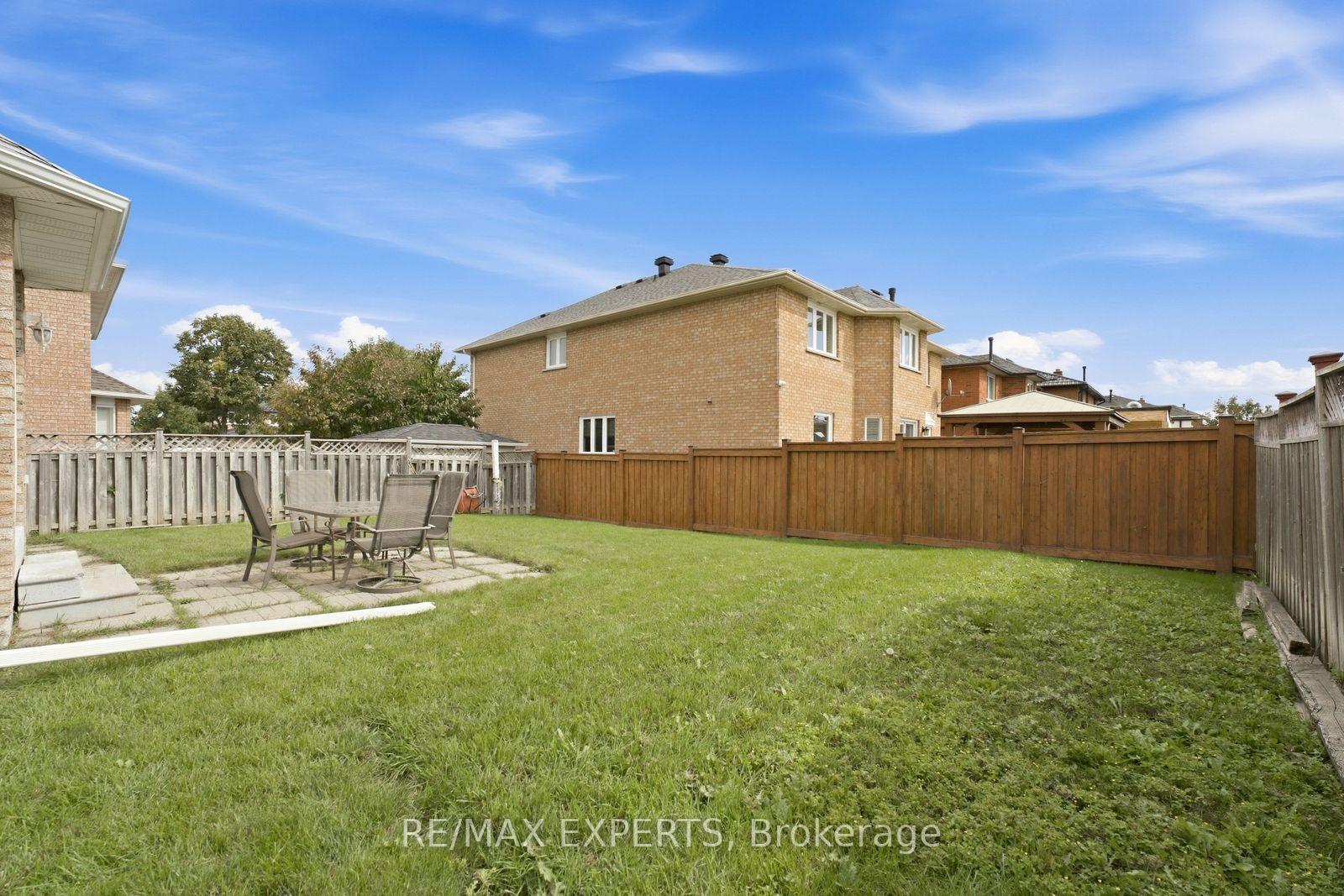 Photo 33 of 337 Forest Drive, Vaughan, West Woodbridge — HOMEH