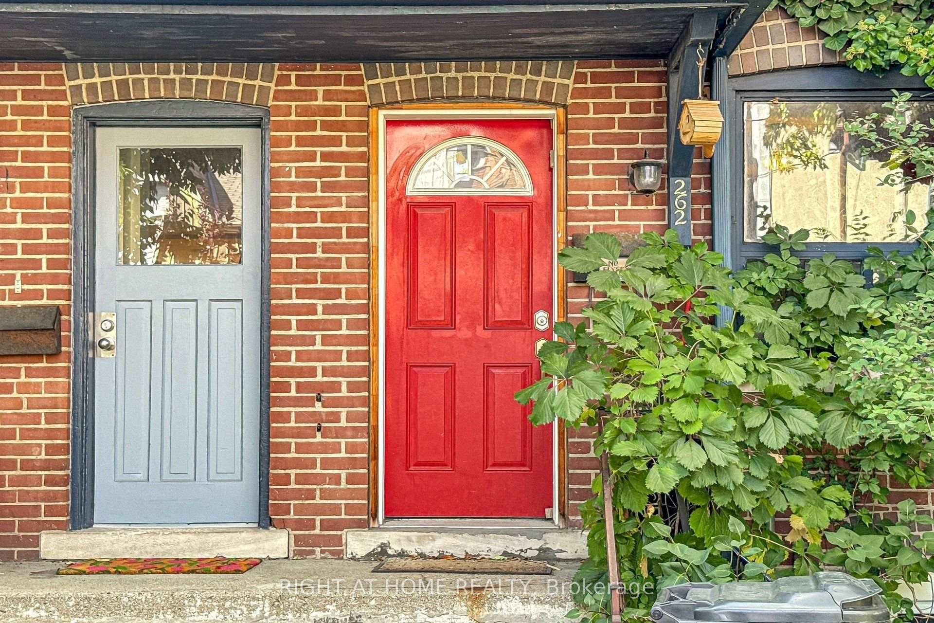 Photo 1 of 262 Lippincott Street, Toronto, University — HOMEH