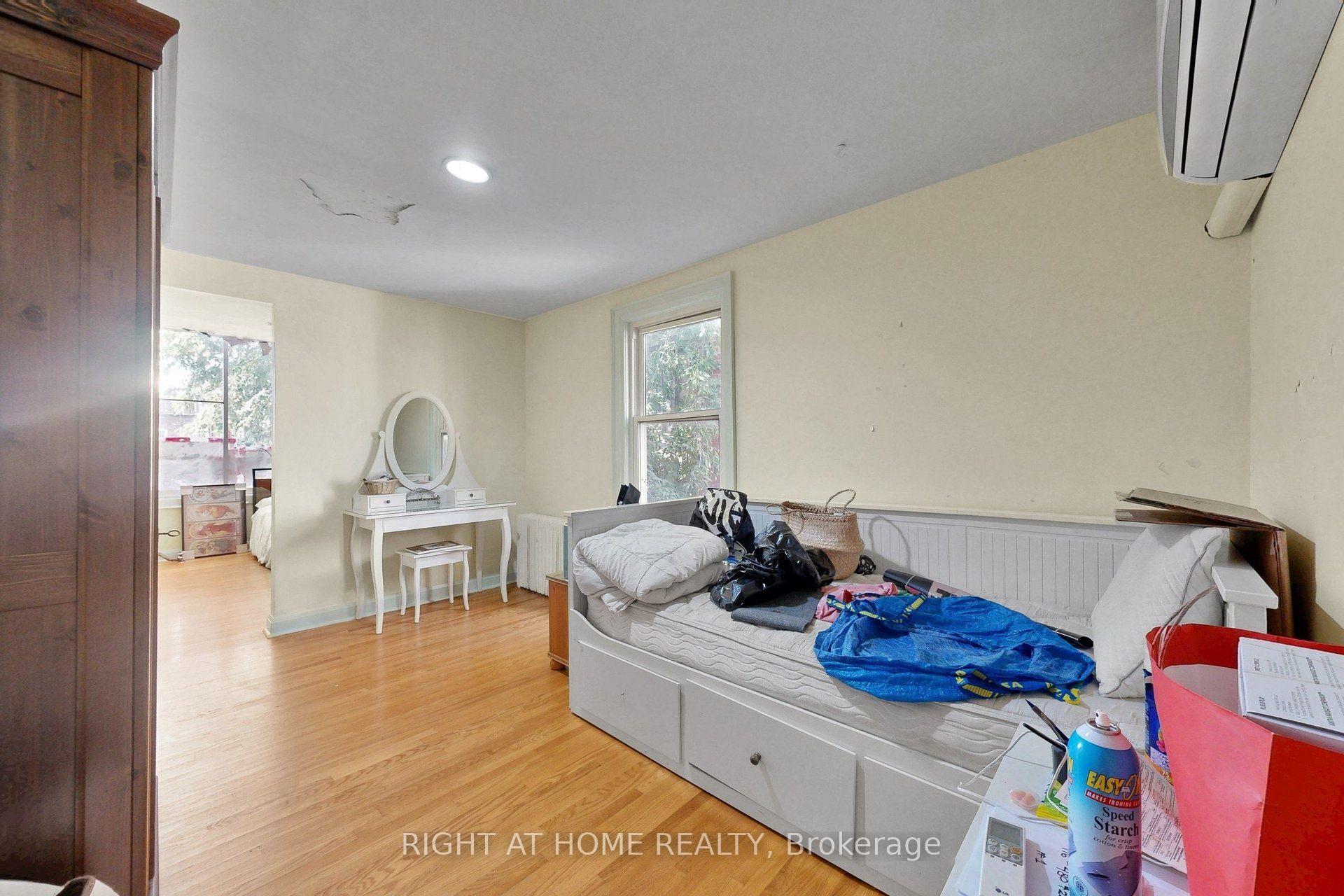 Photo 16 of 262 Lippincott Street, Toronto, University — HOMEH