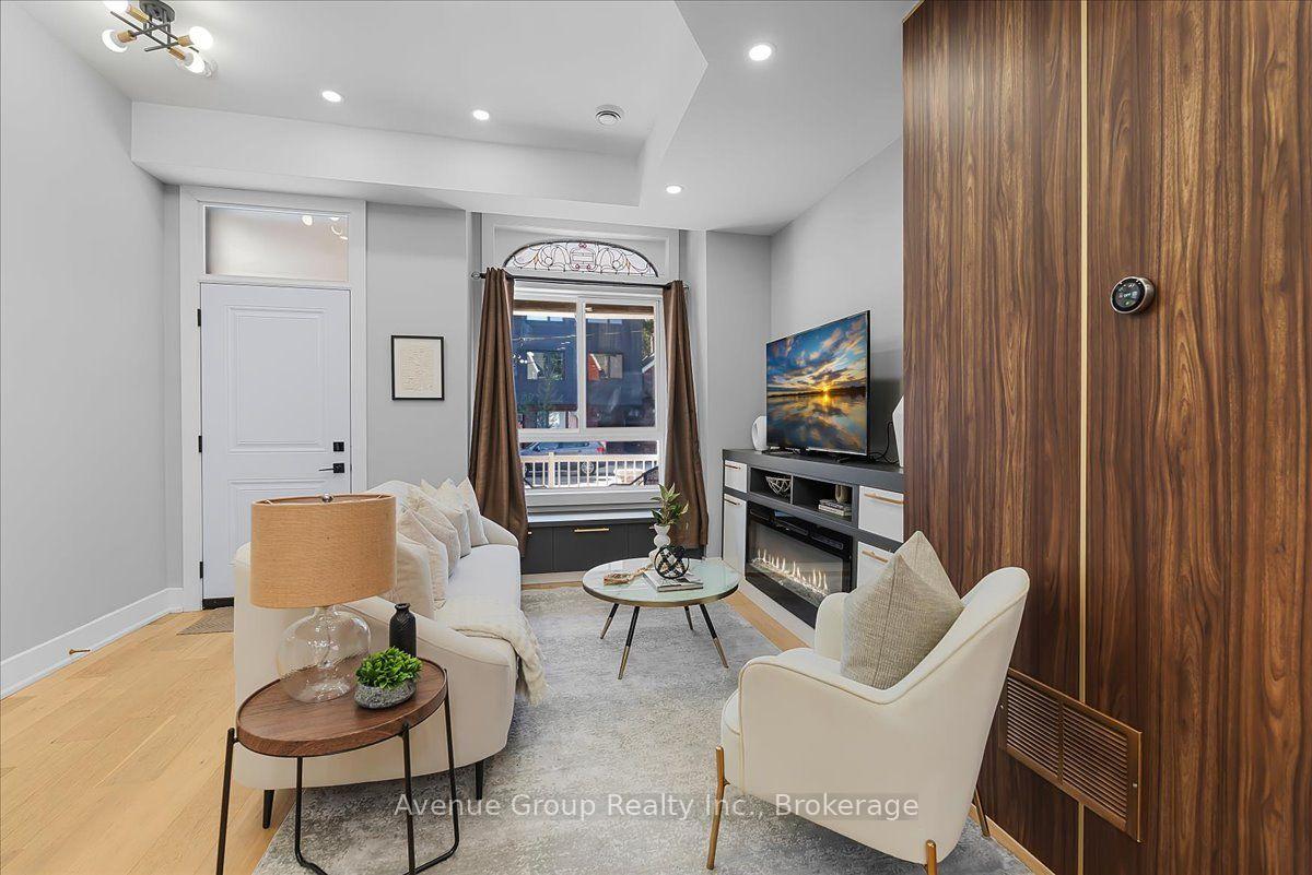 Photo 3 of 811 Dovercourt Road, Toronto, Dovercourt-Wallace Emerson-Junction — HOMEH