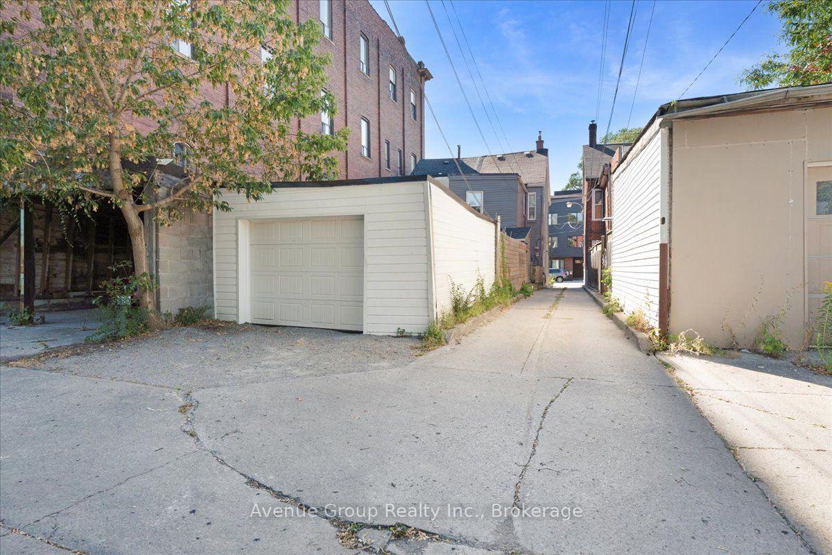 Photo 38 of 811 Dovercourt Road, Toronto, Dovercourt-Wallace Emerson-Junction — HOMEH