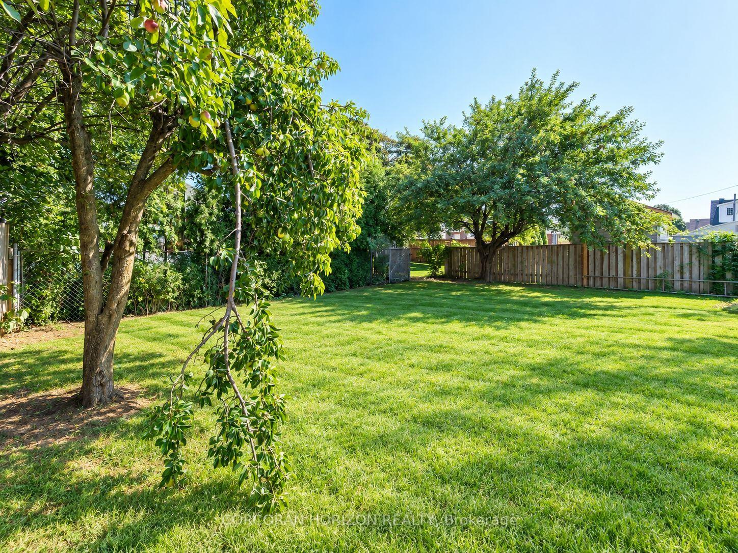 Photo 3 of 387 Upper Gage Avenue, Hamilton, Sunninghill — HOMEH