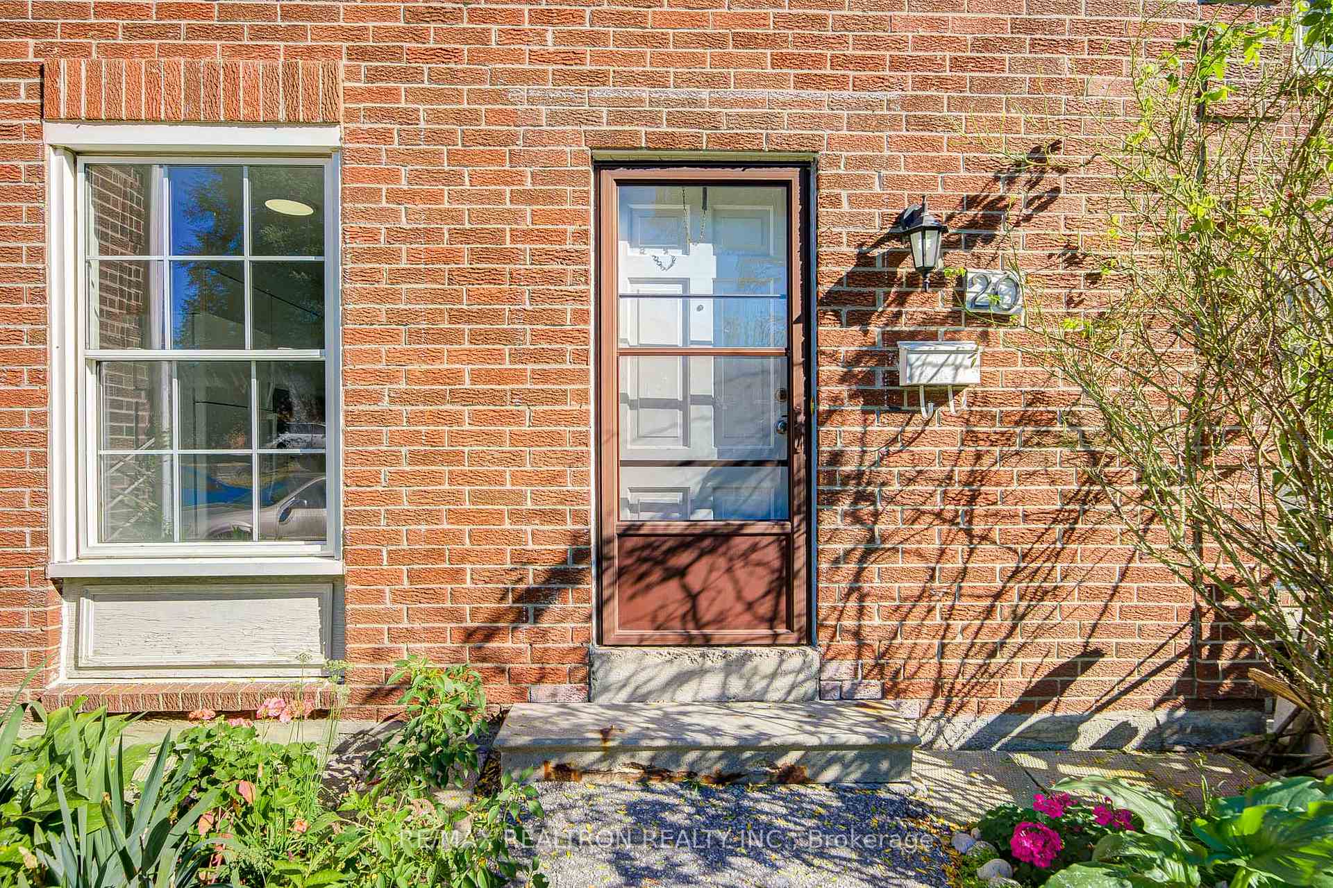 Photo 2 of Unit 20, 2550 Birchmount Road, Scarborough, Tam O'Shanter-Sullivan — HOMEH