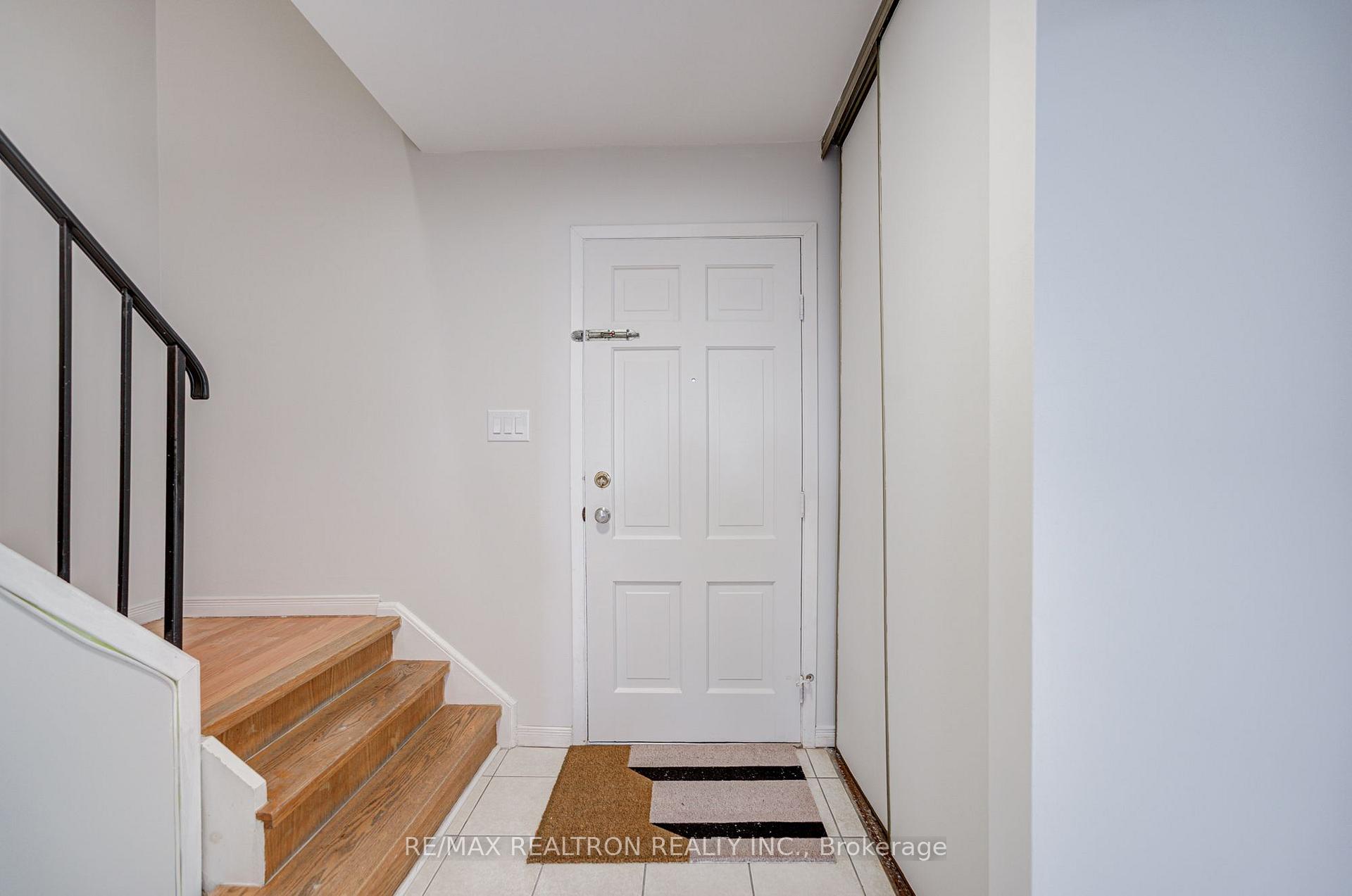 Photo 3 of Unit 20, 2550 Birchmount Road, Scarborough, Tam O'Shanter-Sullivan — HOMEH