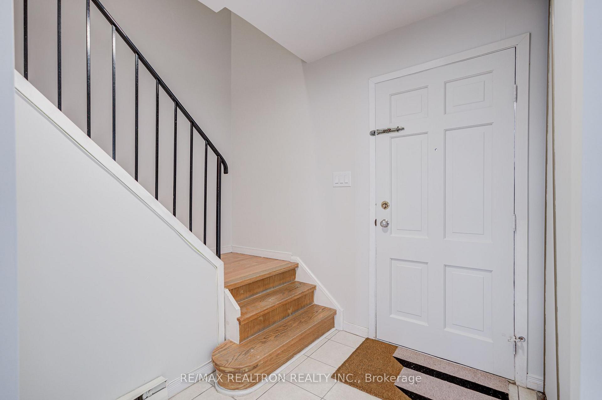 Photo 4 of Unit 20, 2550 Birchmount Road, Scarborough, Tam O'Shanter-Sullivan — HOMEH