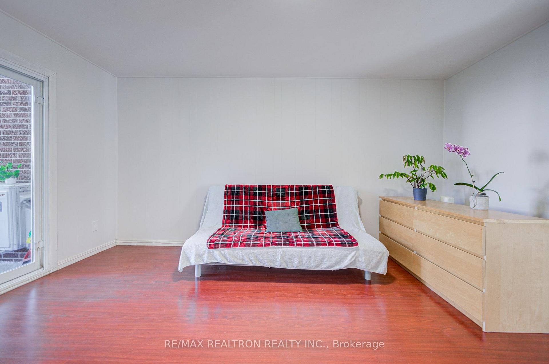Photo 6 of Unit 20, 2550 Birchmount Road, Scarborough, Tam O'Shanter-Sullivan — HOMEH