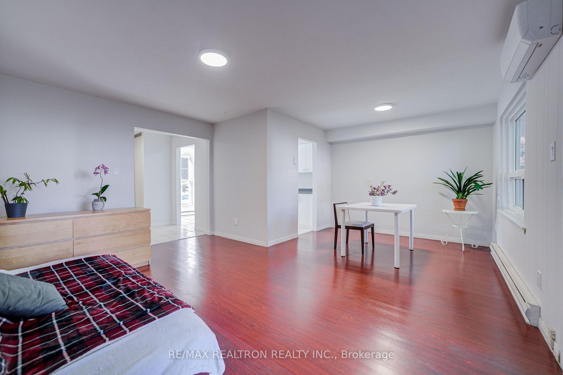Photo 9 of Unit 20, 2550 Birchmount Road, Scarborough, Tam O'Shanter-Sullivan — HOMEH