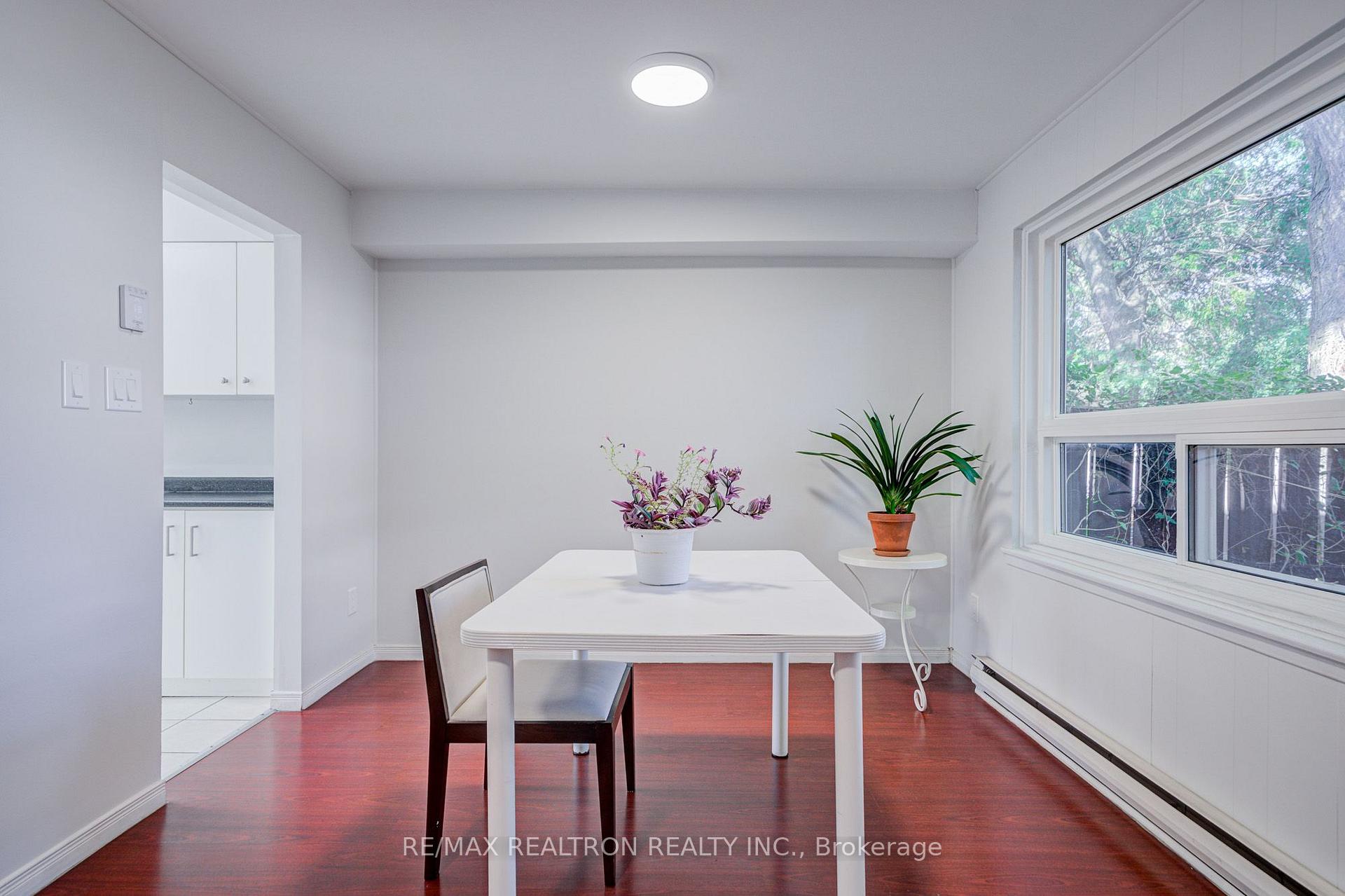 Photo 10 of Unit 20, 2550 Birchmount Road, Scarborough, Tam O'Shanter-Sullivan — HOMEH