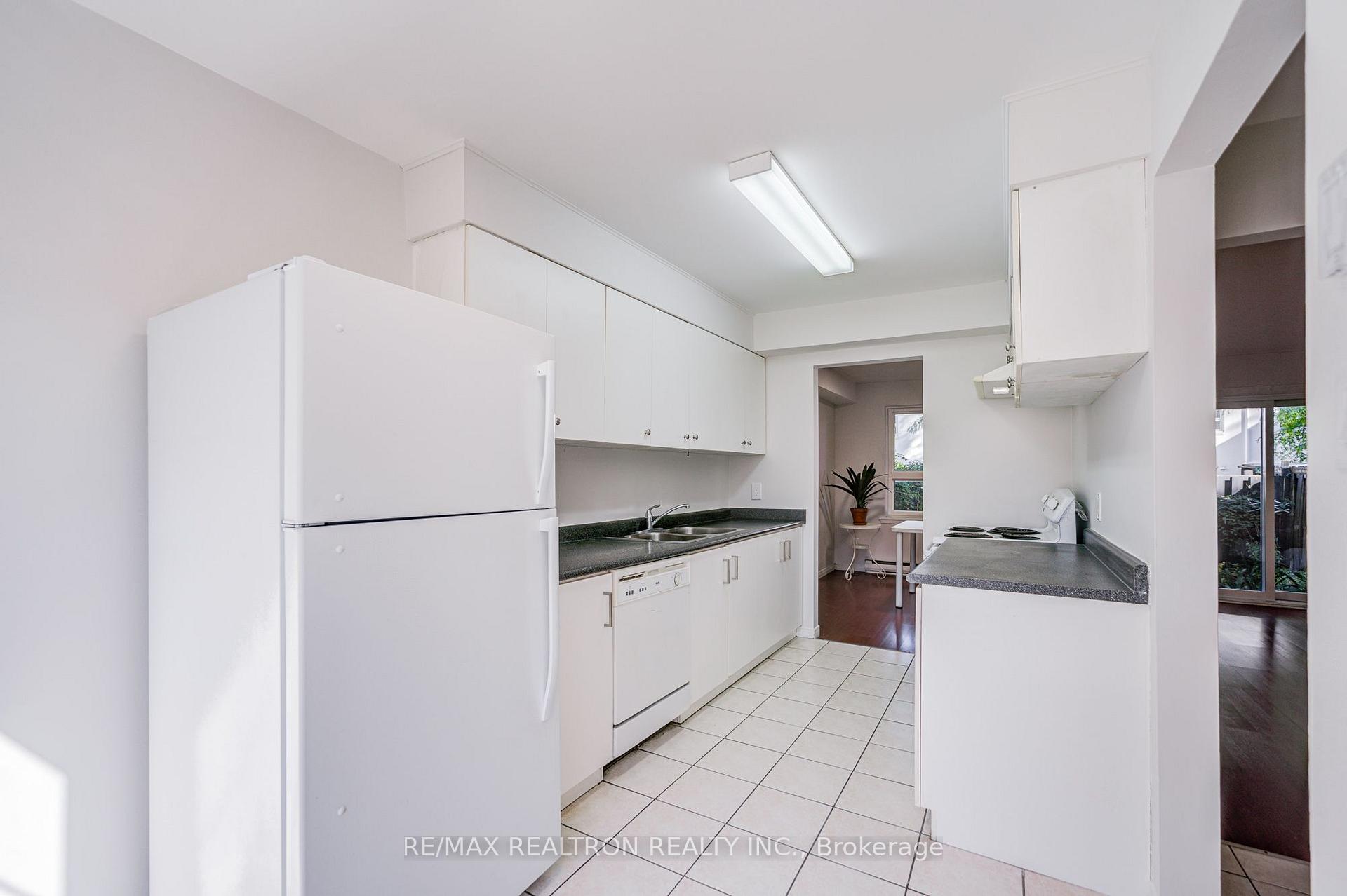 Photo 14 of Unit 20, 2550 Birchmount Road, Scarborough, Tam O'Shanter-Sullivan — HOMEH