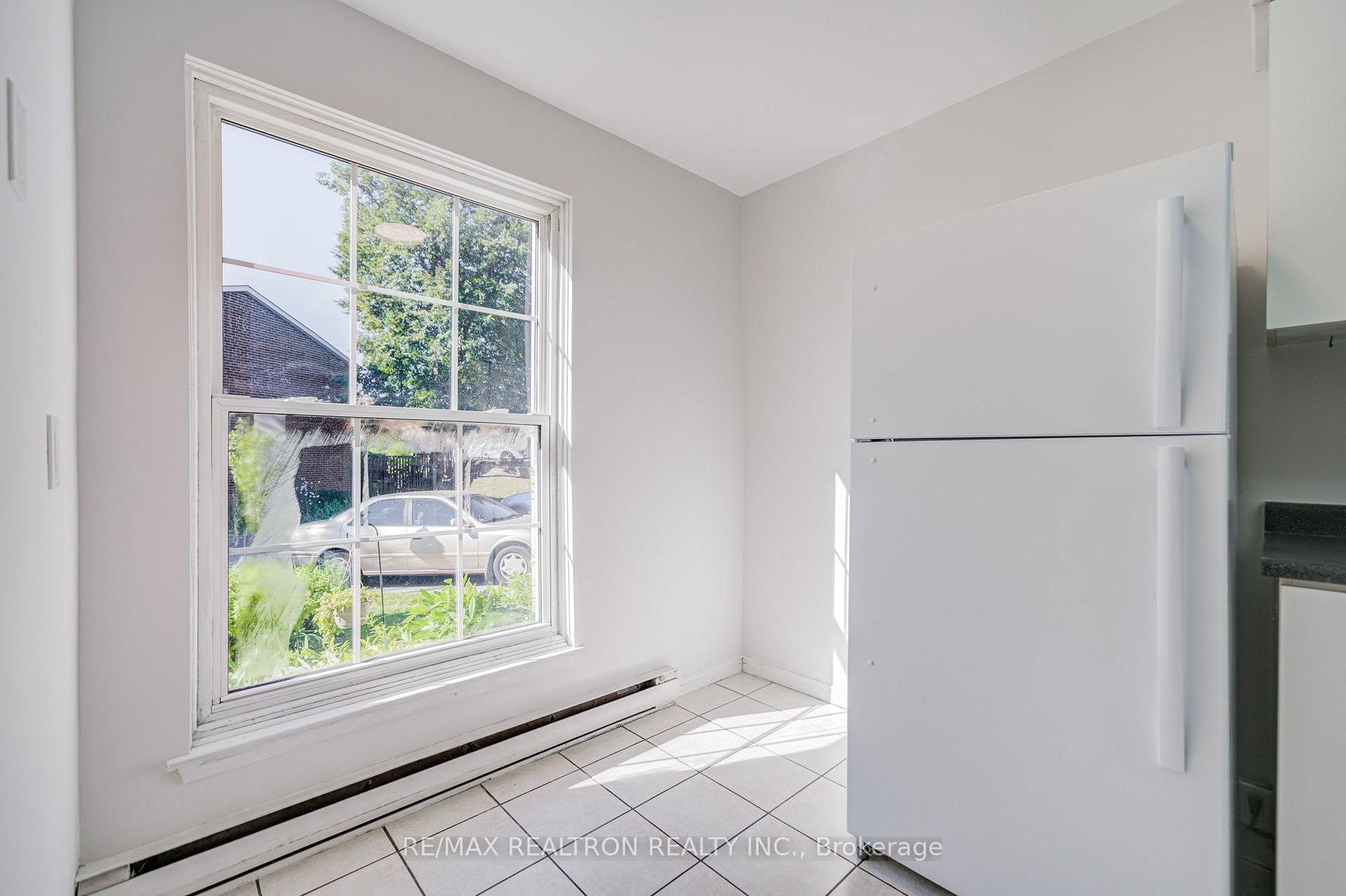 Photo 16 of Unit 20, 2550 Birchmount Road, Scarborough, Tam O'Shanter-Sullivan — HOMEH