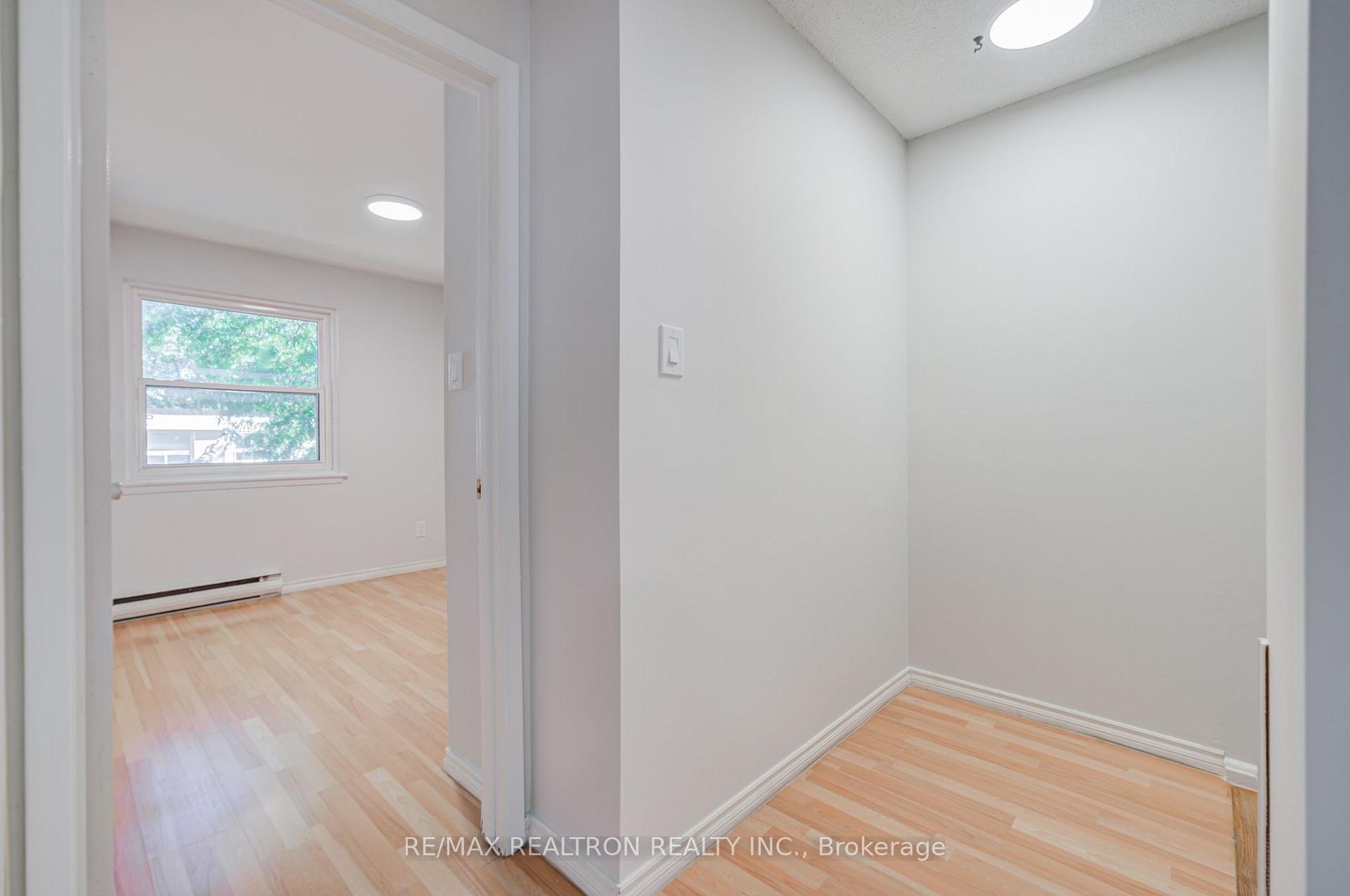 Photo 17 of Unit 20, 2550 Birchmount Road, Scarborough, Tam O'Shanter-Sullivan — HOMEH