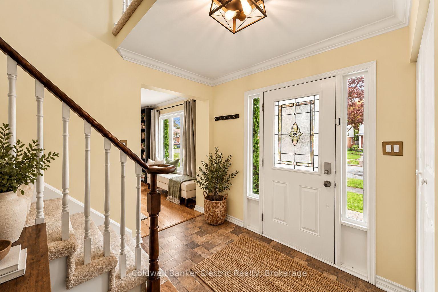 Photo 3 of 40 Stephen Avenue, Clarington, Courtice — HOMEH