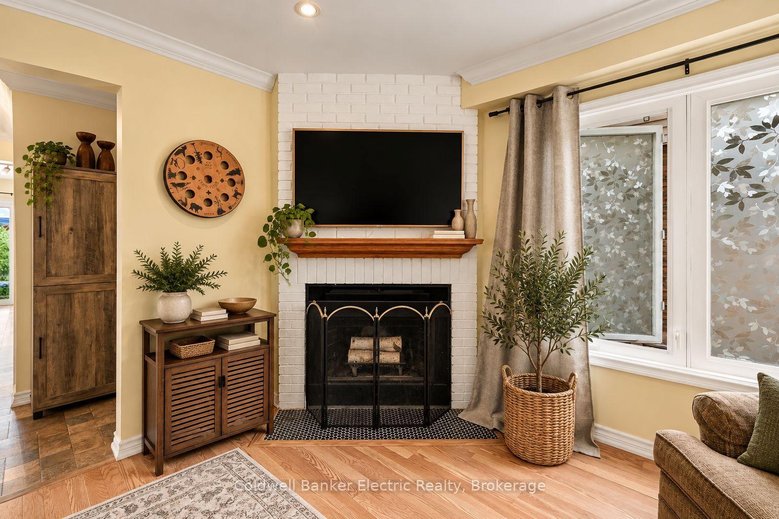 Photo 6 of 40 Stephen Avenue, Clarington, Courtice — HOMEH