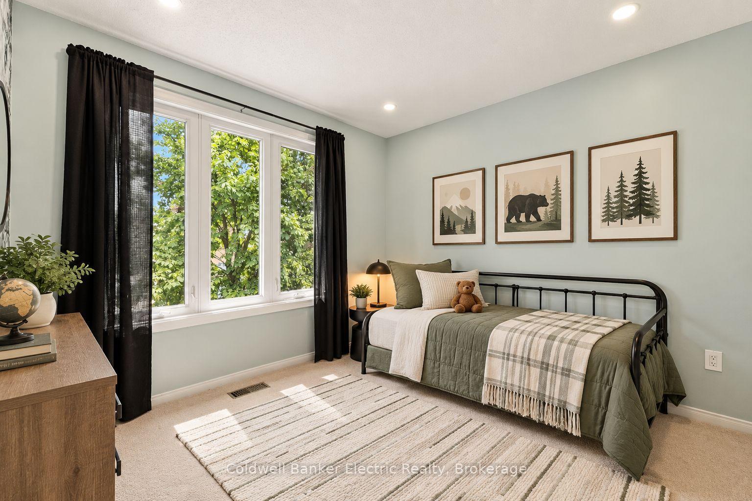 Photo 33 of 40 Stephen Avenue, Clarington, Courtice — HOMEH