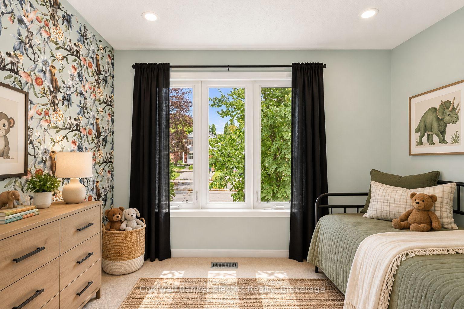 Photo 34 of 40 Stephen Avenue, Clarington, Courtice — HOMEH