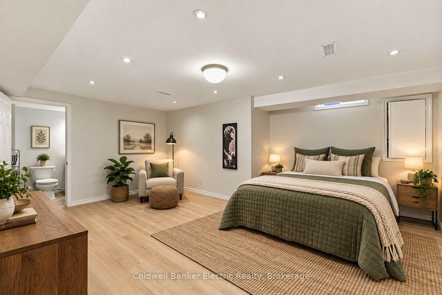 Photo 39 of 40 Stephen Avenue, Clarington, Courtice — HOMEH