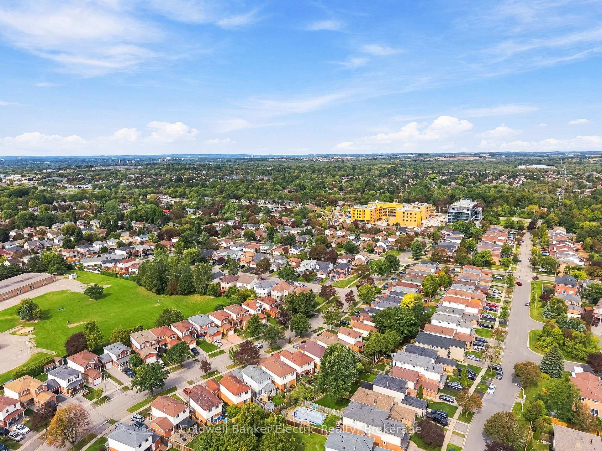 Photo 48 of 40 Stephen Avenue, Clarington, Courtice — HOMEH