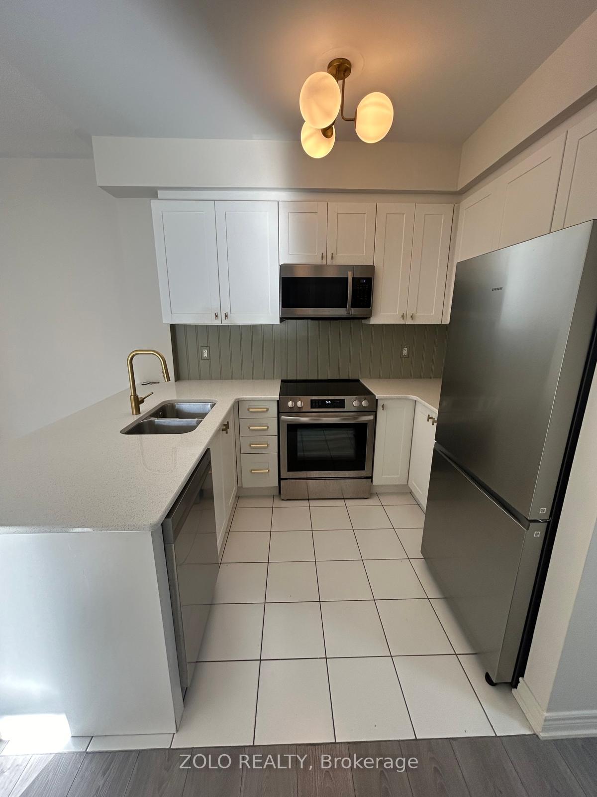Photo 8 of Unit 306, 263 Georgian Drive, Oakville, River Oaks — HOMEH