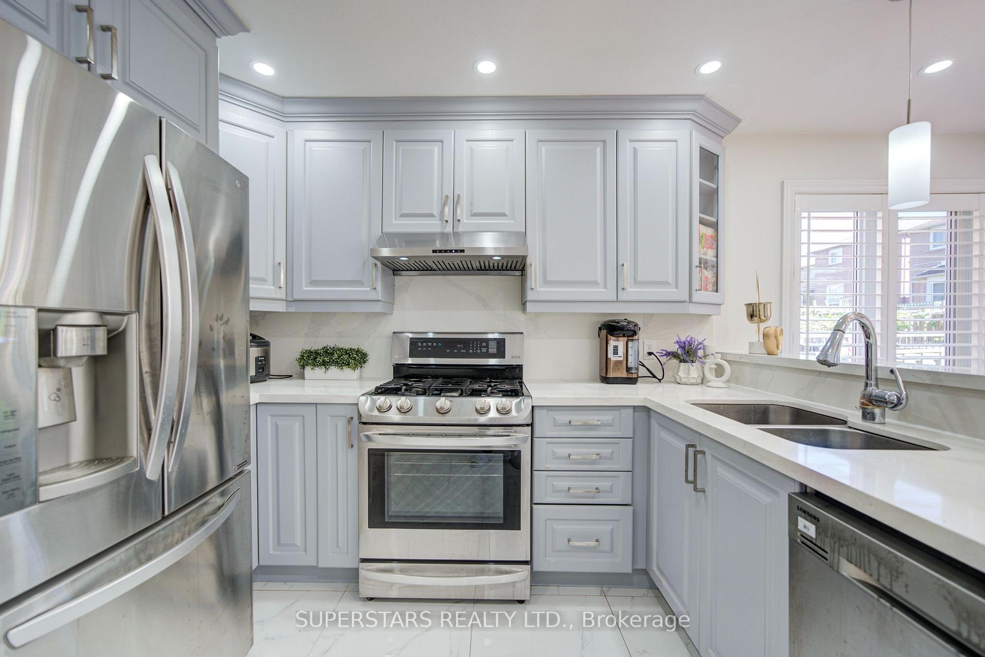Photo 10 of 75 Marydale Avenue, Markham, Middlefield — HOMEH