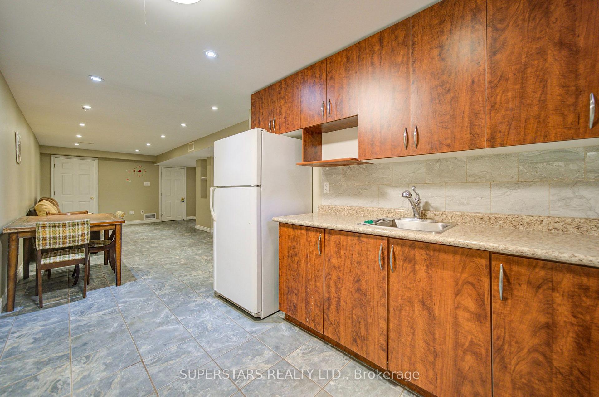 Photo 37 of 75 Marydale Avenue, Markham, Middlefield — HOMEH