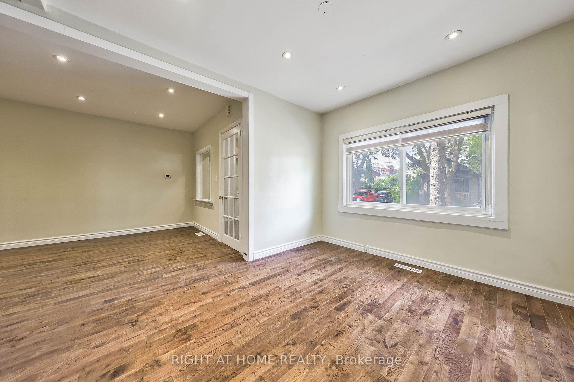 Photo 7 of 243 Coleridge Avenue, Toronto, Woodbine-Lumsden — HOMEH