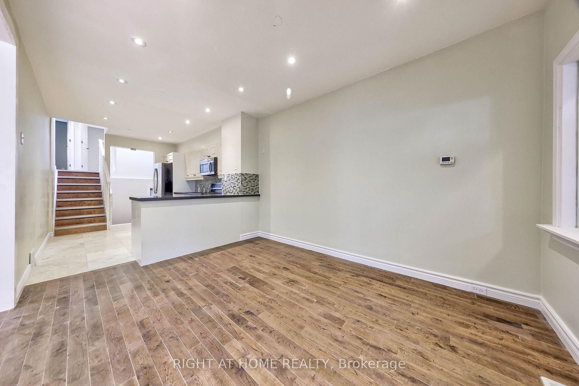 Photo 8 of 243 Coleridge Avenue, Toronto, Woodbine-Lumsden — HOMEH