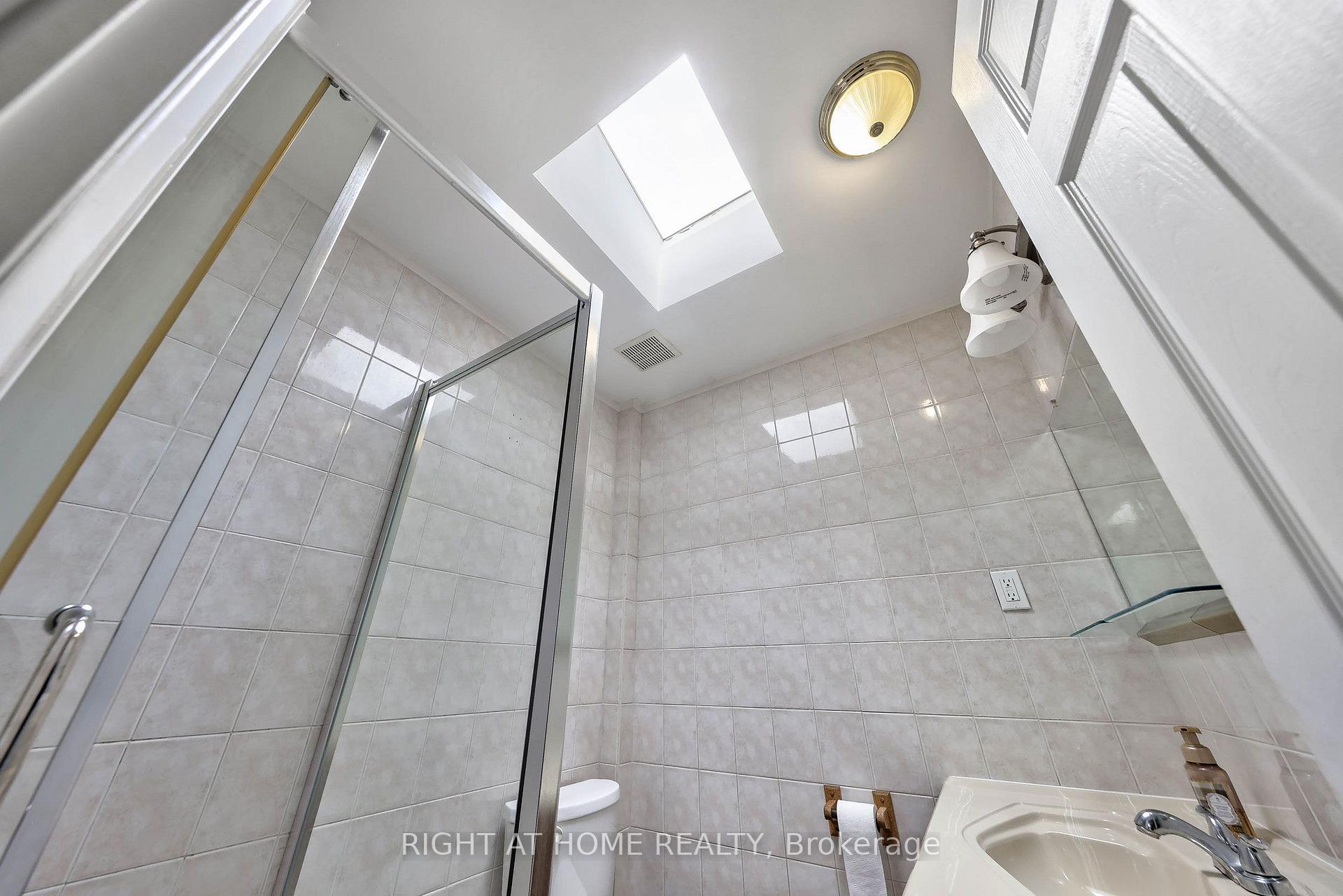 Photo 17 of 243 Coleridge Avenue, Toronto, Woodbine-Lumsden — HOMEH