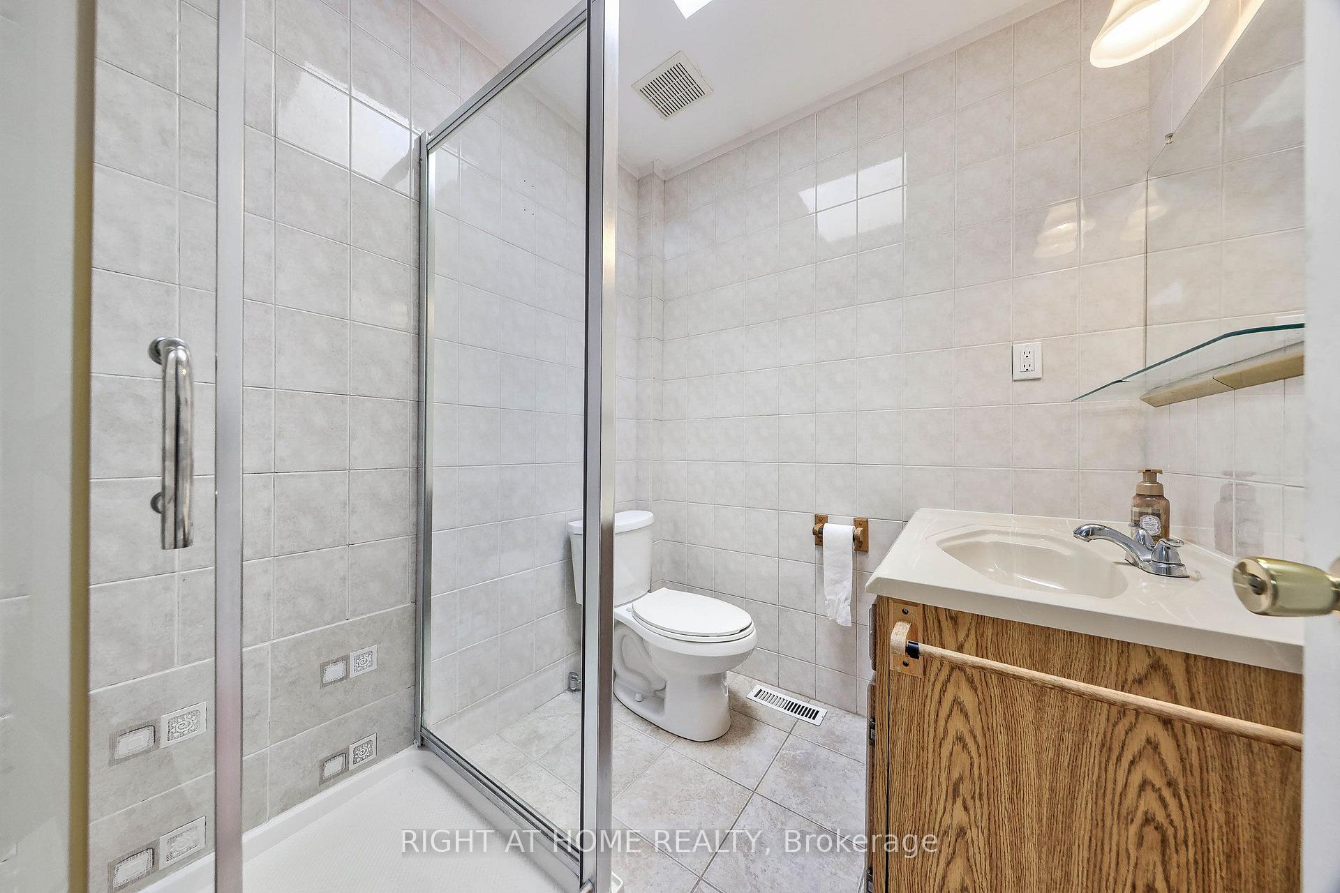 Photo 18 of 243 Coleridge Avenue, Toronto, Woodbine-Lumsden — HOMEH