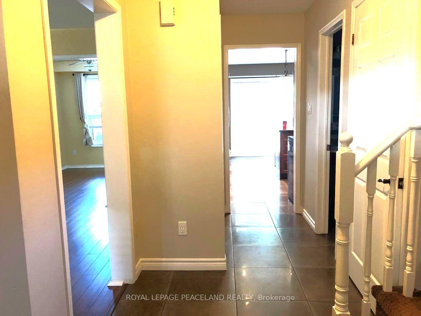 Photo 17 of 375 Pickering Crescent, Newmarket, Gorham-College Manor — HOMEH