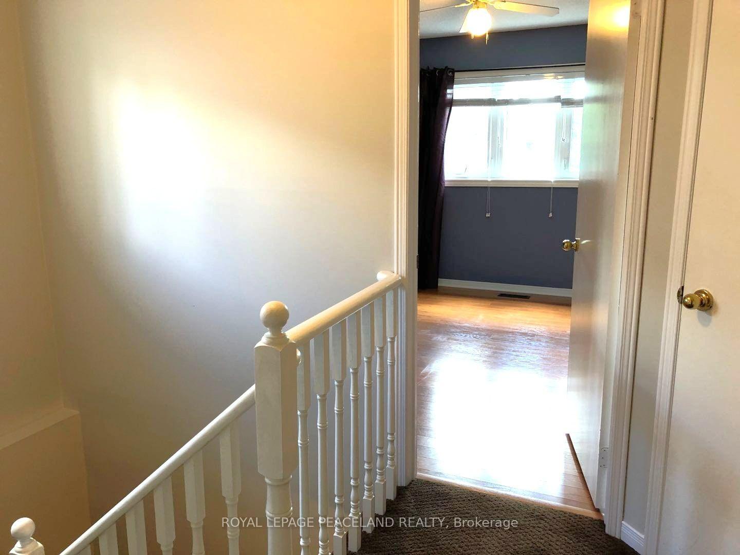 Photo 19 of 375 Pickering Crescent, Newmarket, Gorham-College Manor — HOMEH