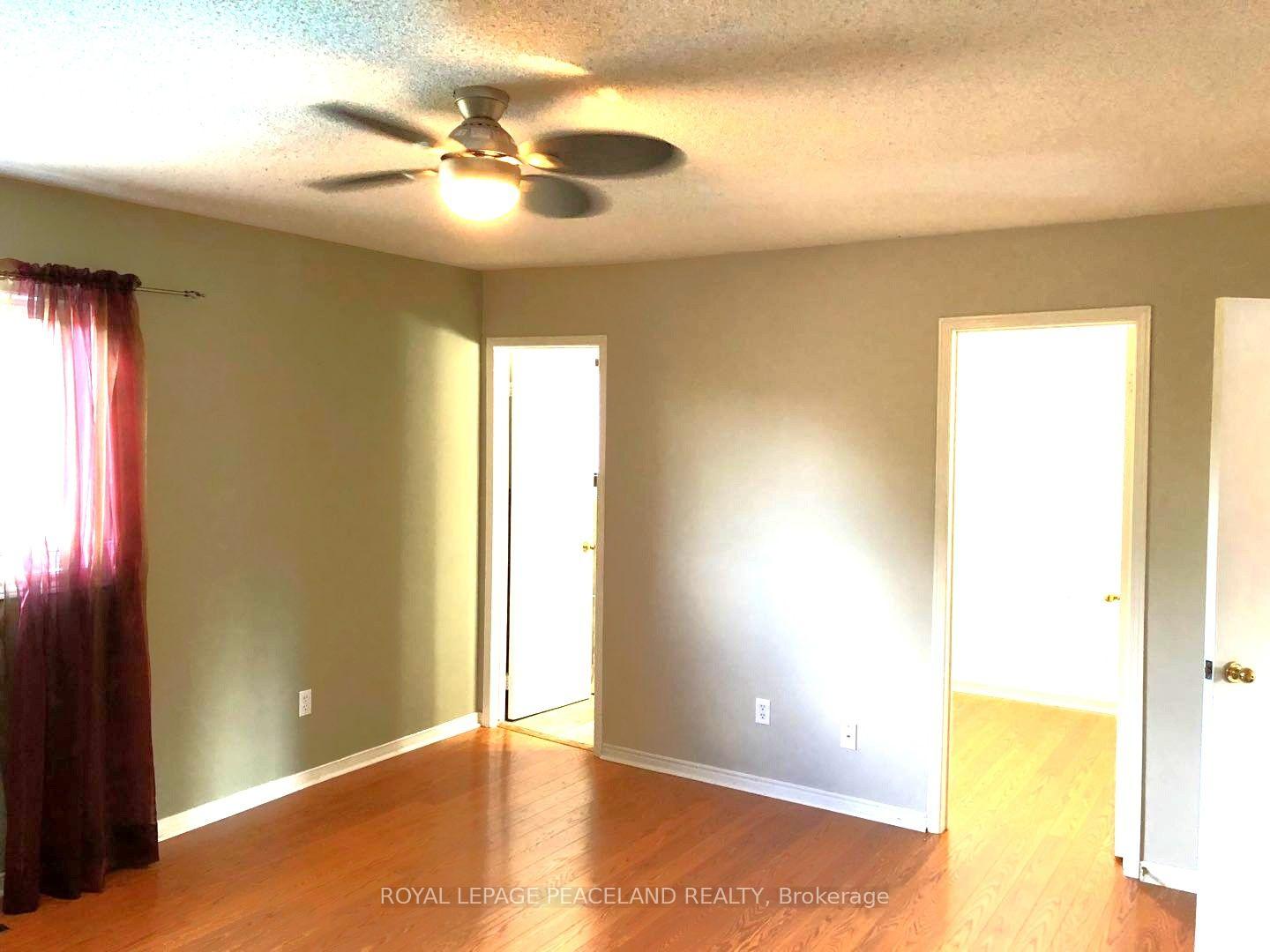 Photo 22 of 375 Pickering Crescent, Newmarket, Gorham-College Manor — HOMEH