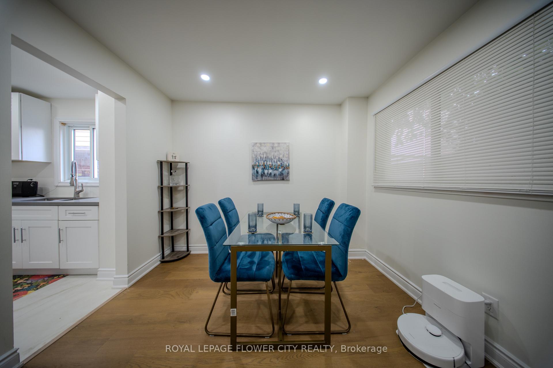 Photo 17 of 6 Crenshaw Court, Brampton, Heart Lake West — HOMEH