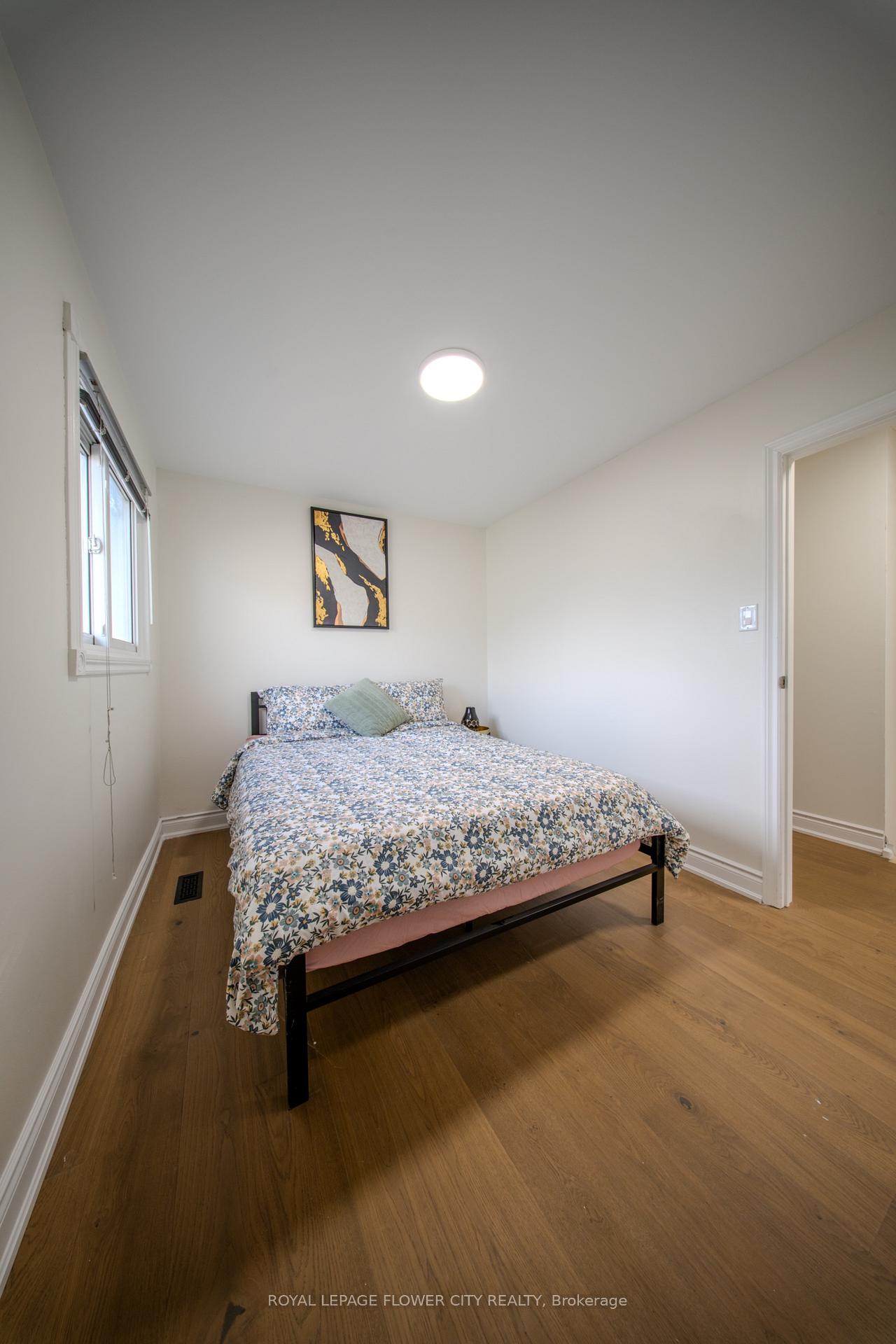 Photo 22 of 6 Crenshaw Court, Brampton, Heart Lake West — HOMEH