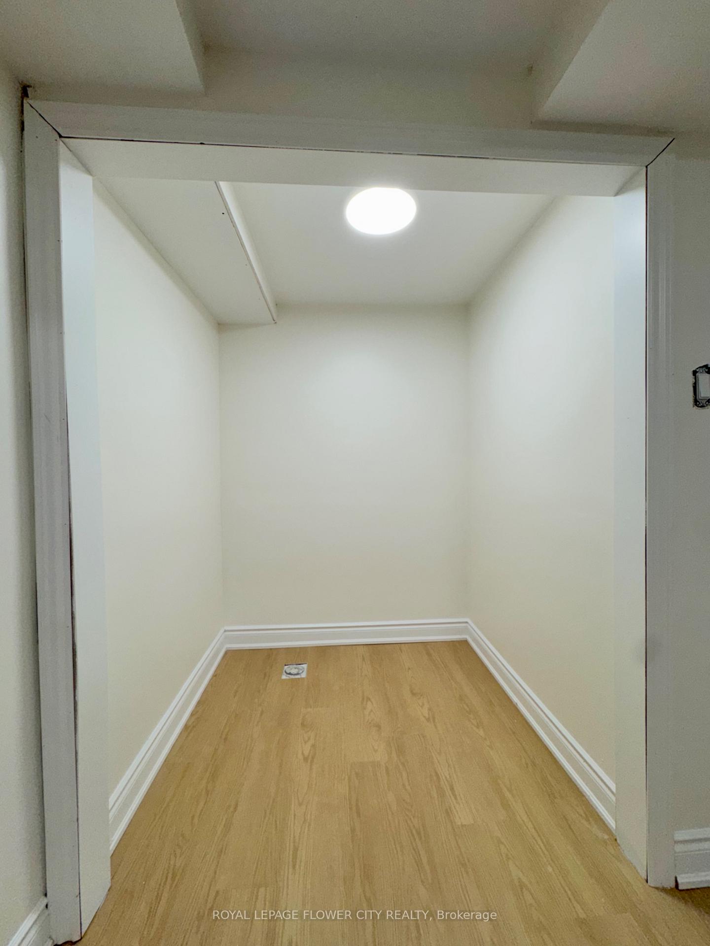 Photo 32 of 6 Crenshaw Court, Brampton, Heart Lake West — HOMEH