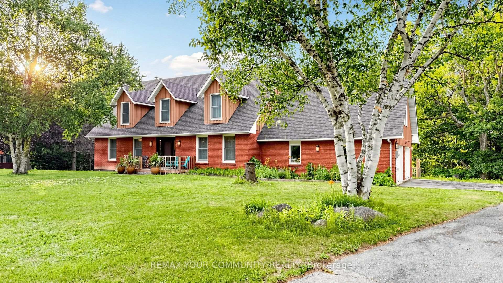 Photo 2 of 243 Ridge Road, Aurora, Aurora Estates — HOMEH