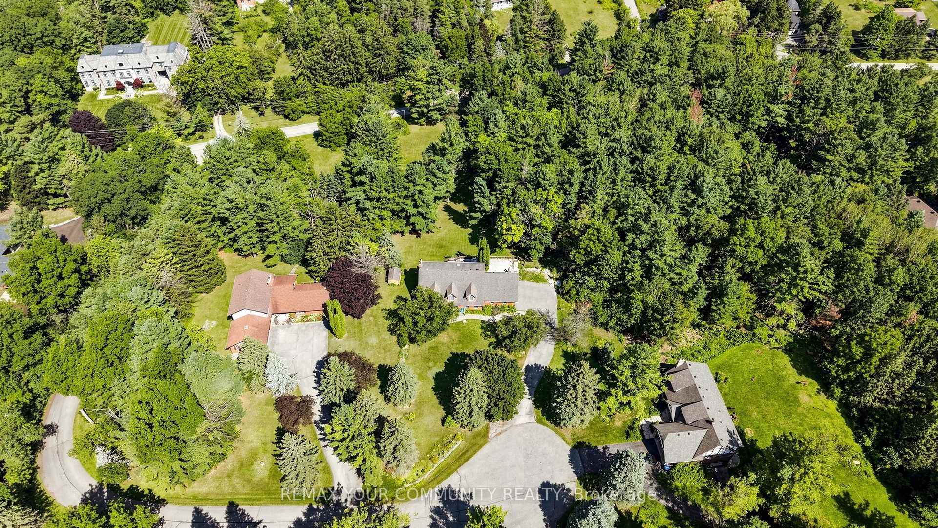 Photo 3 of 243 Ridge Road, Aurora, Aurora Estates — HOMEH