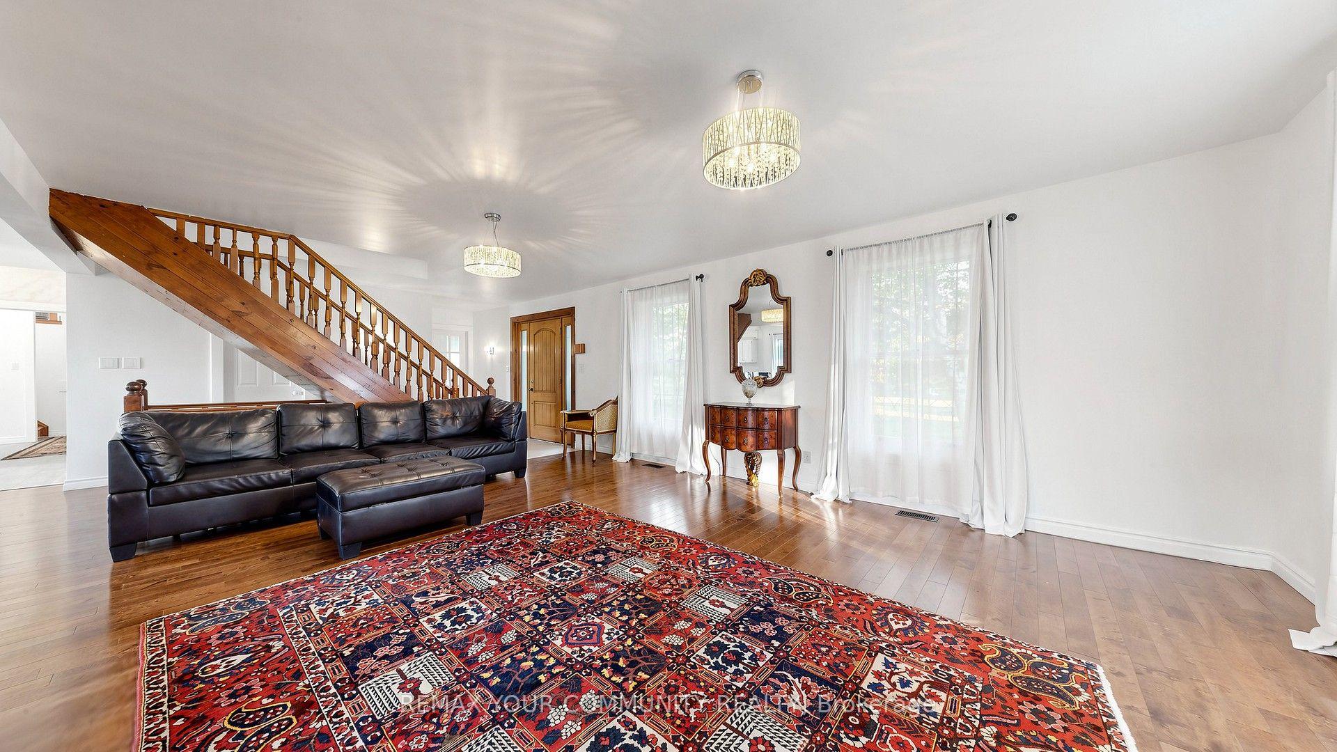 Photo 13 of 243 Ridge Road, Aurora, Aurora Estates — HOMEH