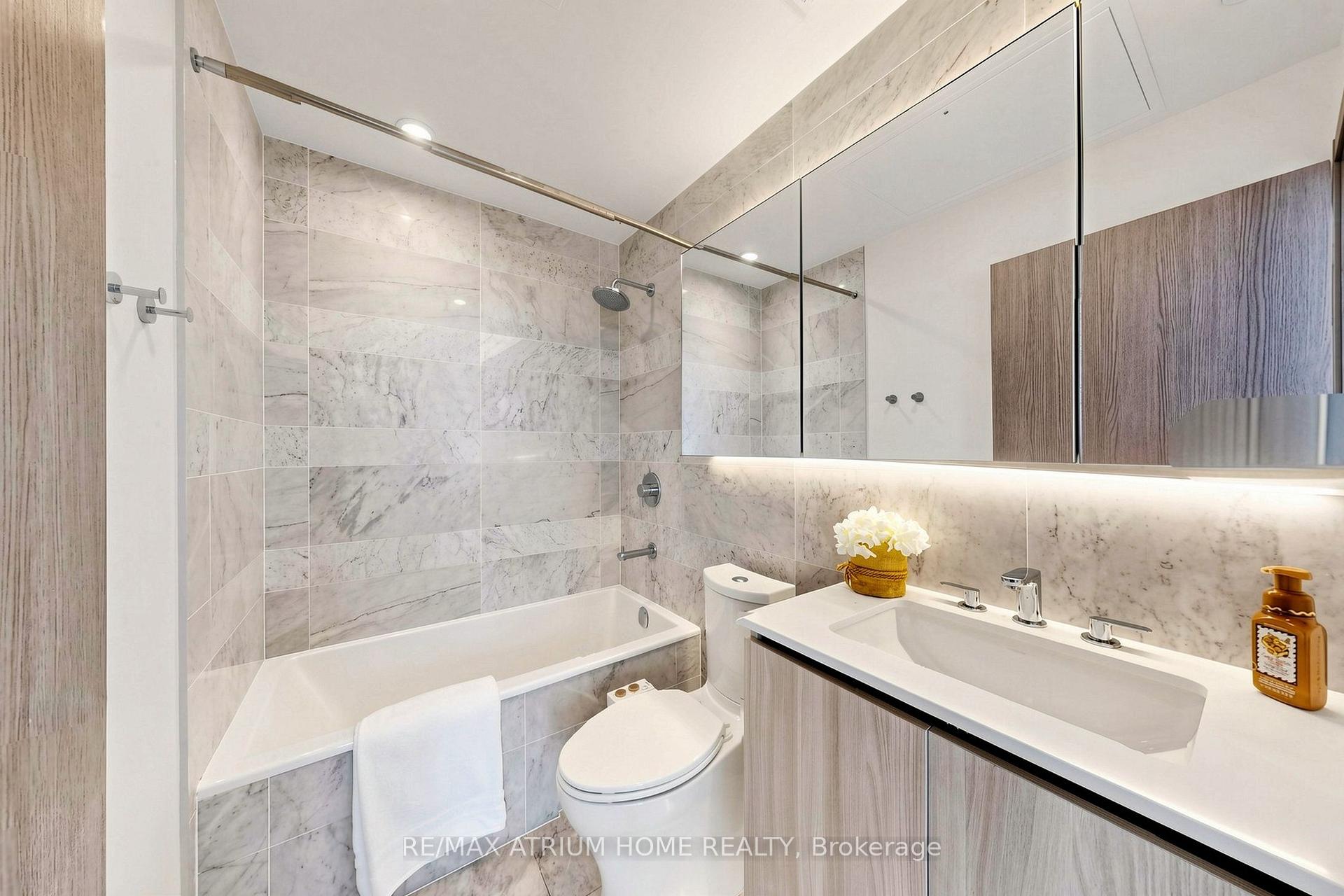 Photo 31 of Unit 3206, 19 Bathurst Street, Toronto, Waterfront Communities — HOMEH