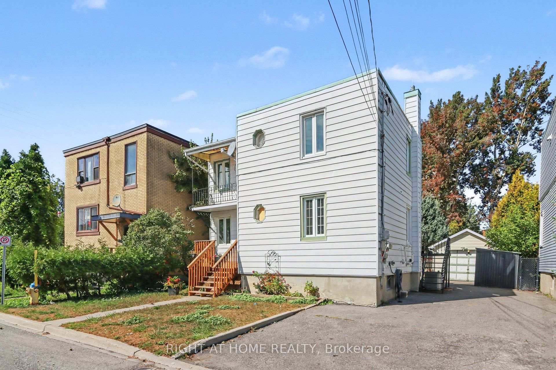 Photo 3 of 333 Levis Avenue, Ottawa, Vanier — HOMEH