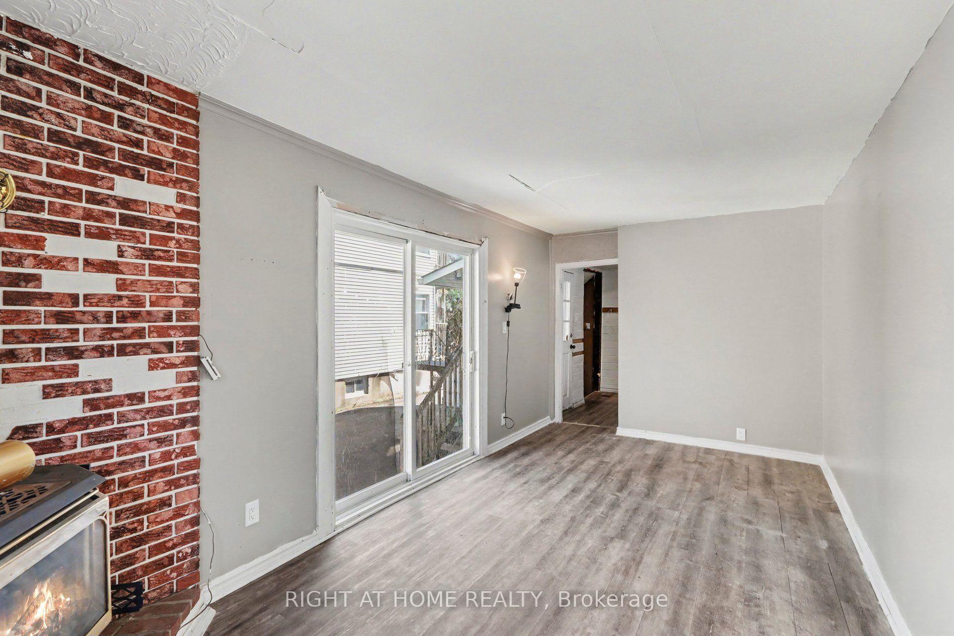 Photo 10 of 333 Levis Avenue, Ottawa, Vanier — HOMEH