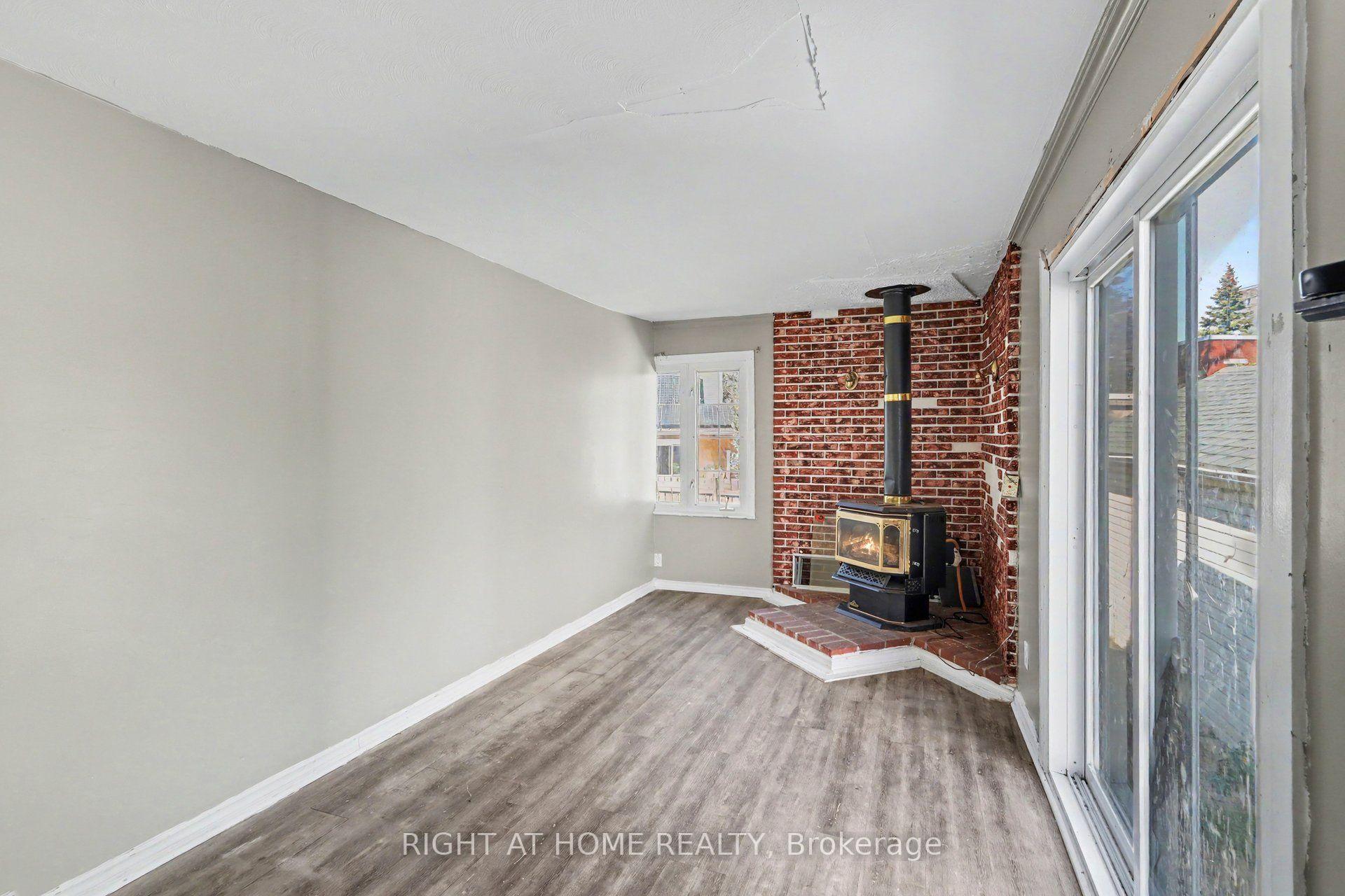 Photo 11 of 333 Levis Avenue, Ottawa, Vanier — HOMEH