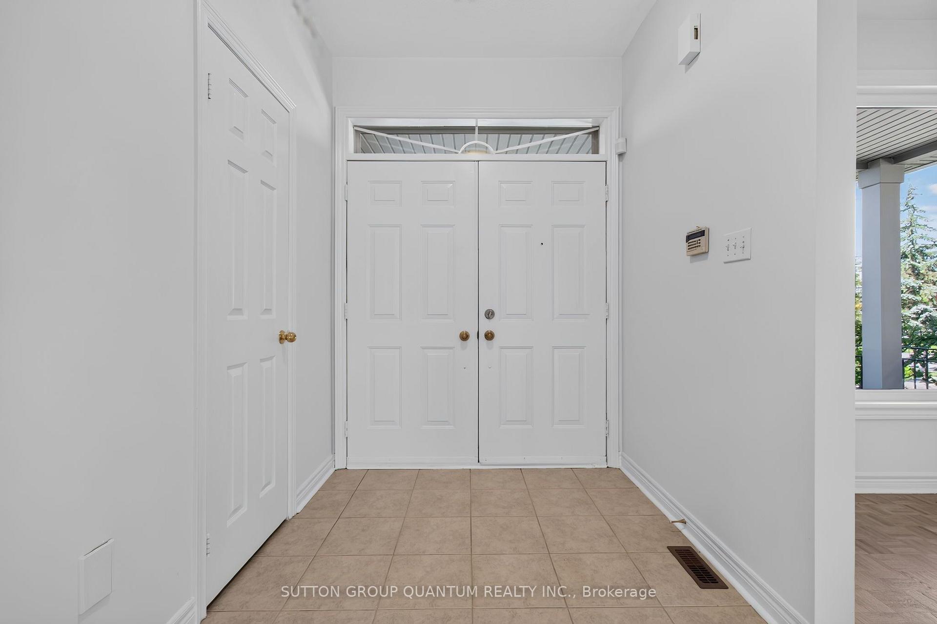 Photo 7 of 149 Haymer Drive, Vaughan, Maple — HOMEH