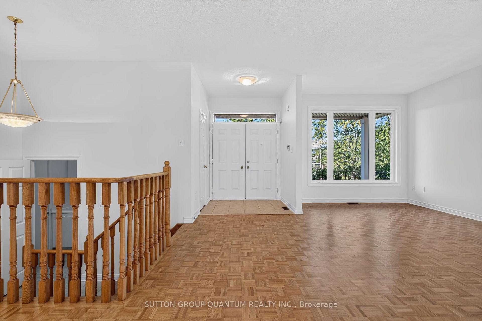 Photo 8 of 149 Haymer Drive, Vaughan, Maple — HOMEH