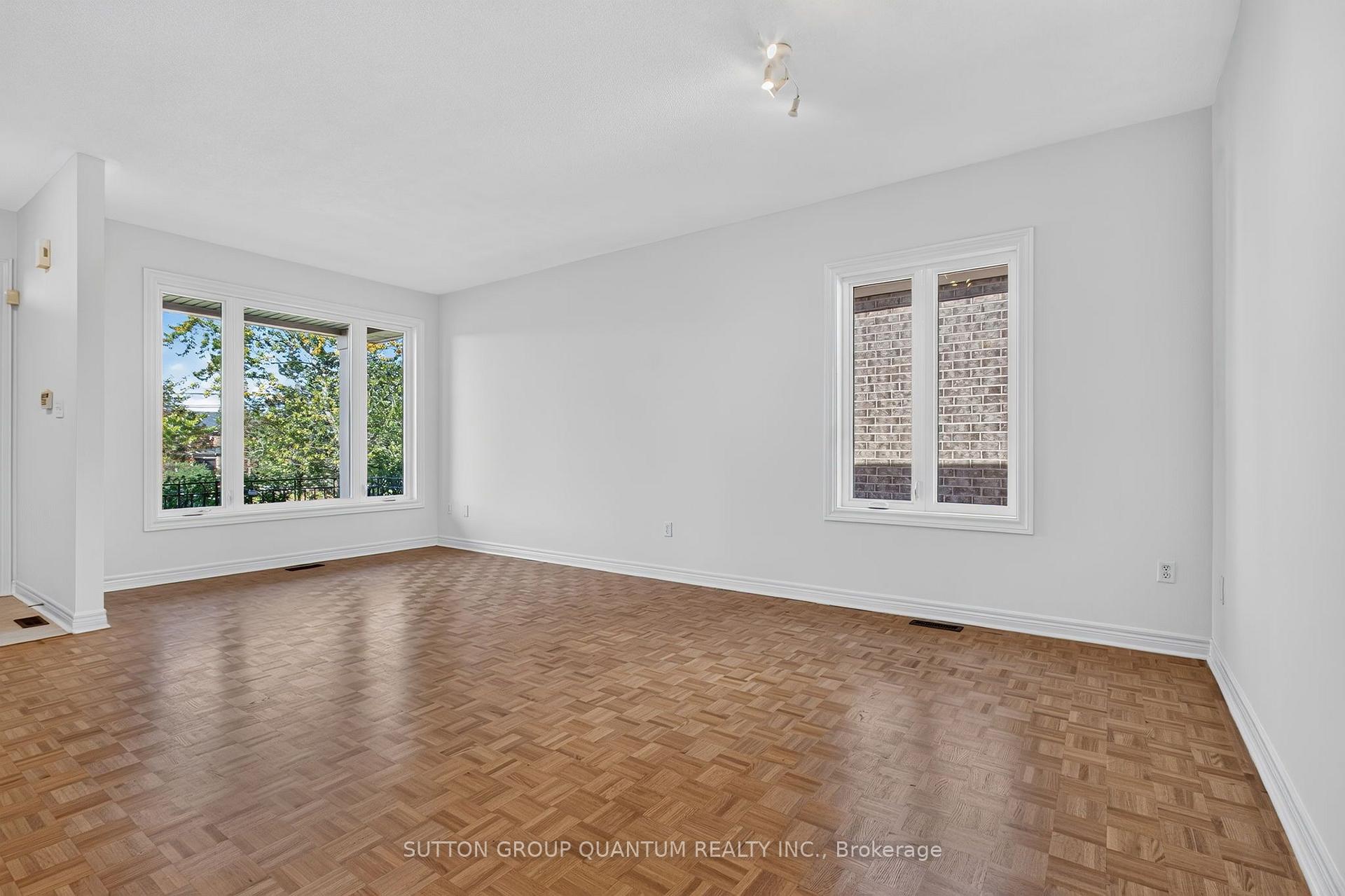 Photo 11 of 149 Haymer Drive, Vaughan, Maple — HOMEH
