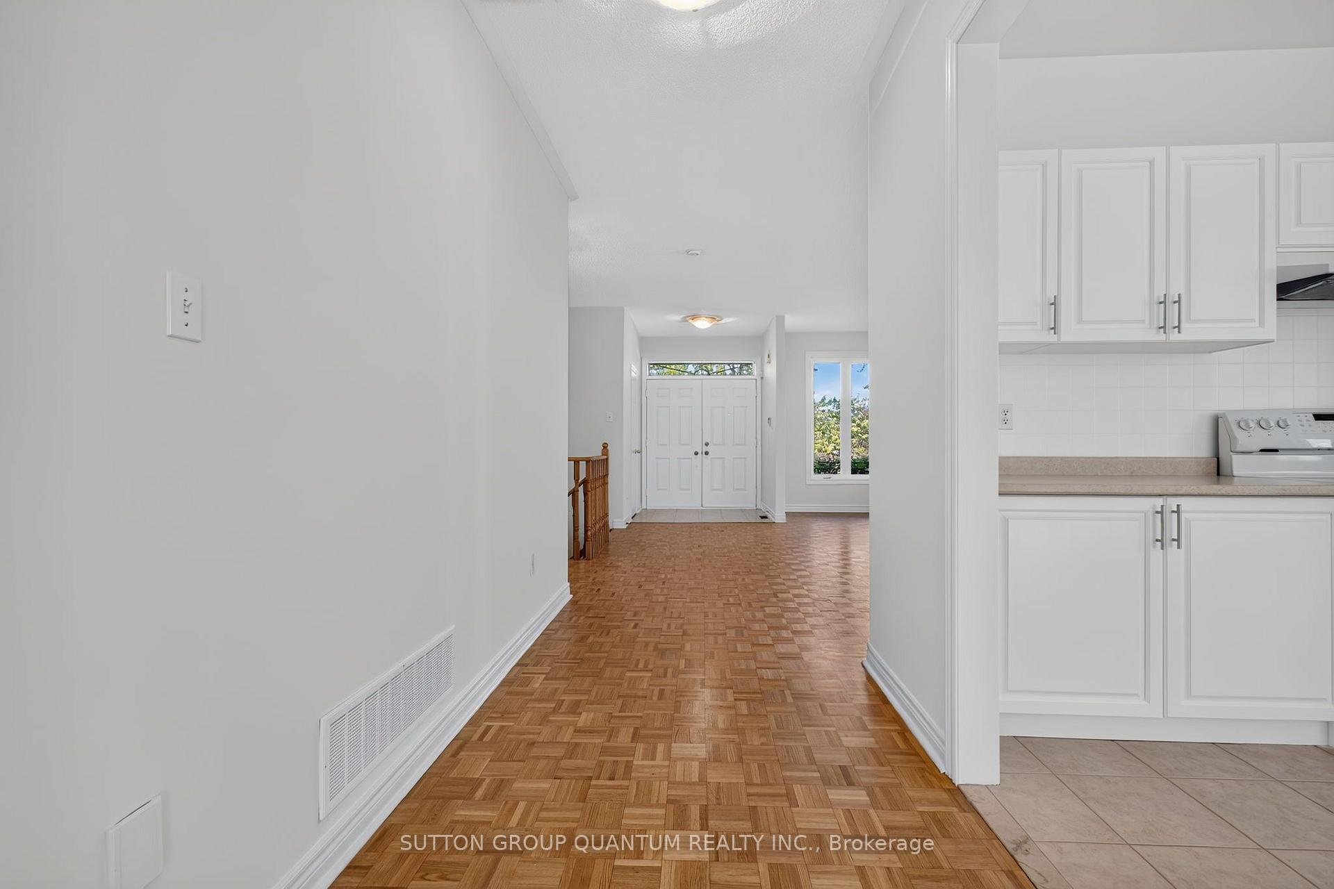 Photo 16 of 149 Haymer Drive, Vaughan, Maple — HOMEH