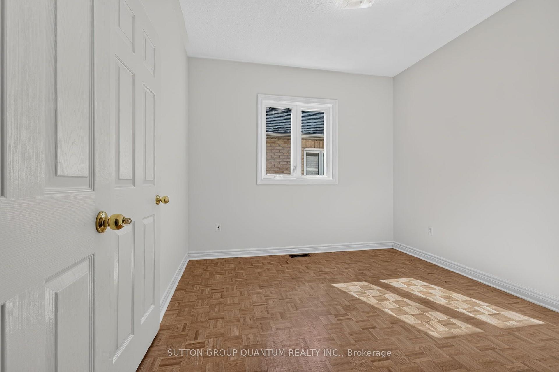 Photo 37 of 149 Haymer Drive, Vaughan, Maple — HOMEH