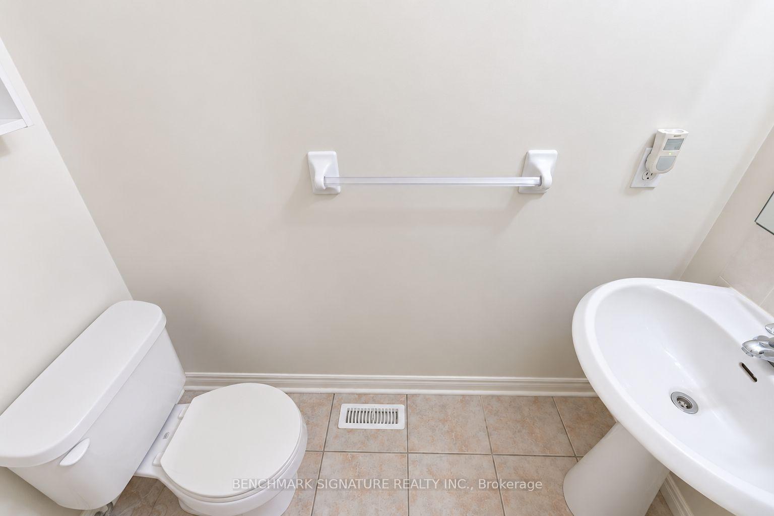 Photo 21 of 27 Avenida Street, Markham, Middlefield — HOMEH
