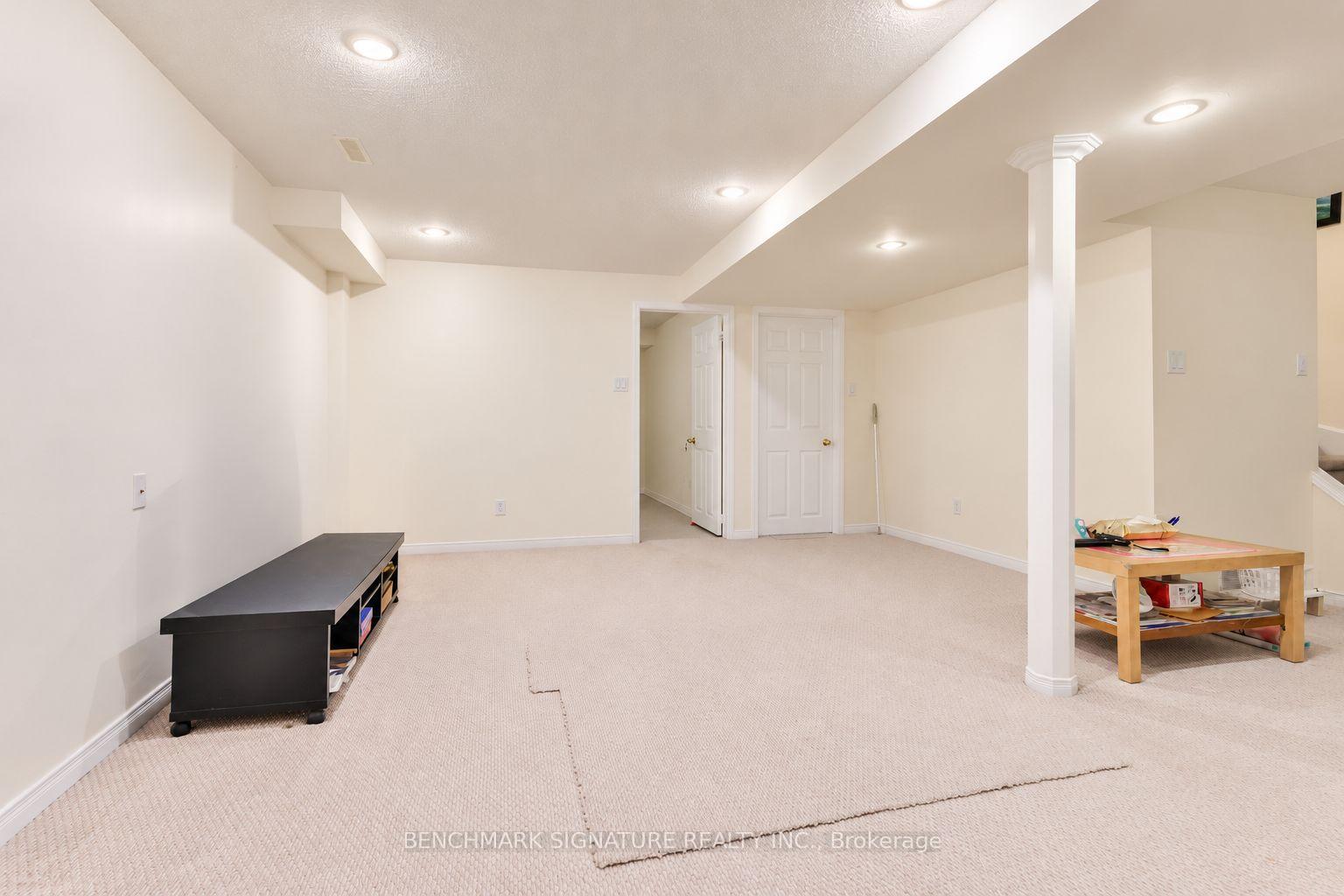 Photo 26 of 27 Avenida Street, Markham, Middlefield — HOMEH