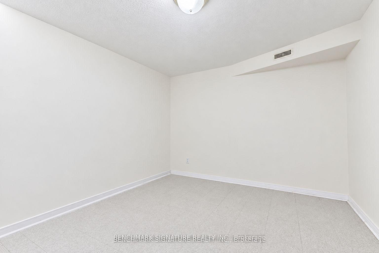 Photo 27 of 27 Avenida Street, Markham, Middlefield — HOMEH